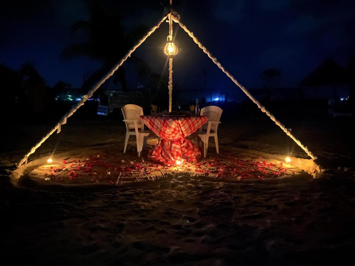 Adroit Beach Inn Guraidhoo  Eksteriør bilde